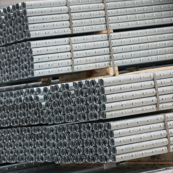 Large Bundles of Hadley Intermediate Posts