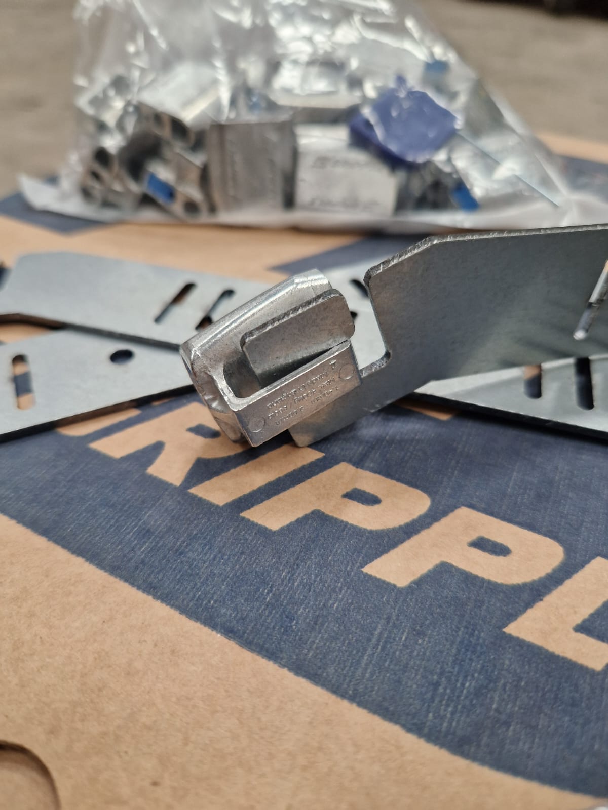 Gripple VIT-S Metal Trellising Bracket, Box of 20